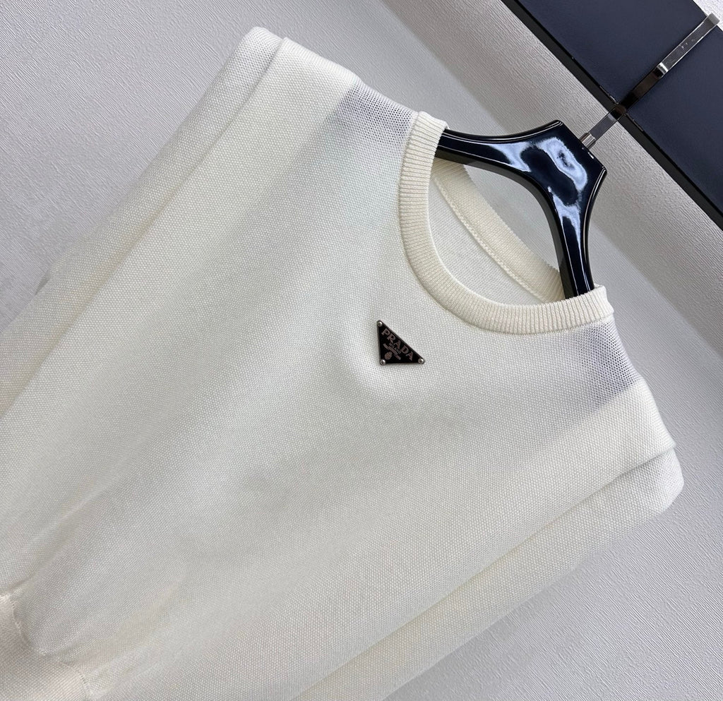 PRADA 26S SLEEVELESS SWEATER STYLE 921