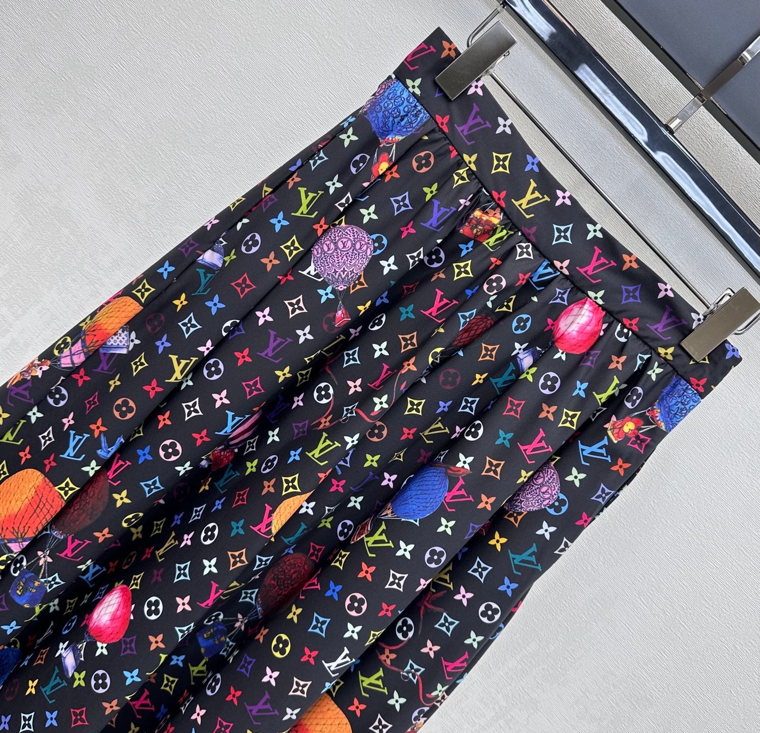 LV 26S SKIRT STYLE 184