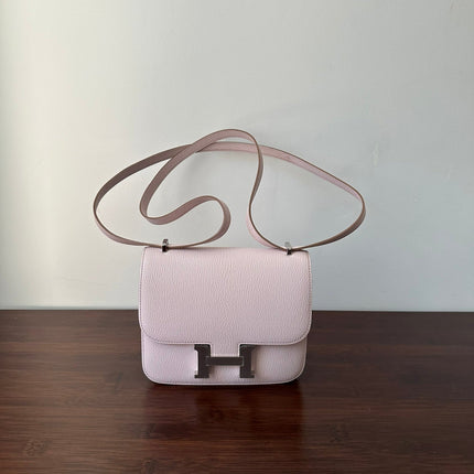 CONSTANCE 18 LIGHT PINK CHEVRE SILVER HARDWARE
