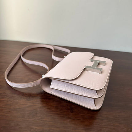 CONSTANCE 18 LIGHT PINK CHEVRE SILVER HARDWARE