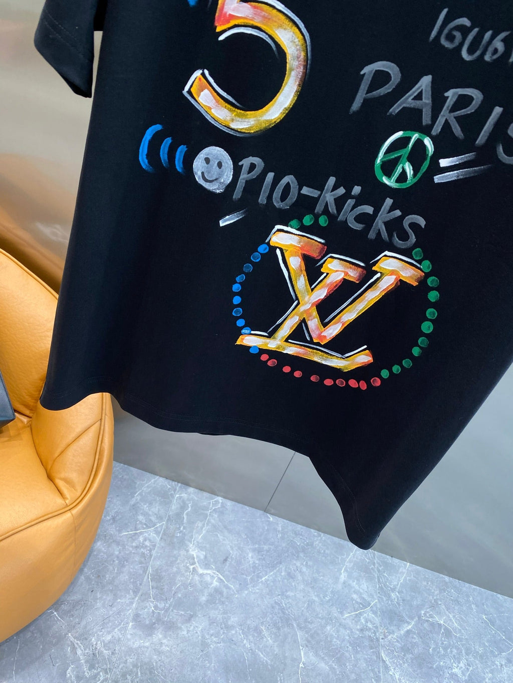 LV BLACK COTTON GRAFFITI T-SHIRT 238908