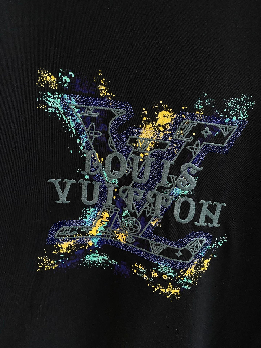 LV BLACK COTTON T-SHIRT COLORFUL LOGO 238905
