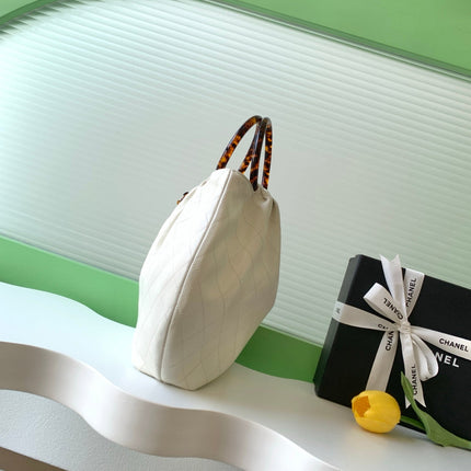 CHANEL 26S HAND BAG 32 IN IVORY WHITE LAMBSKIN GOLD HARDWARE