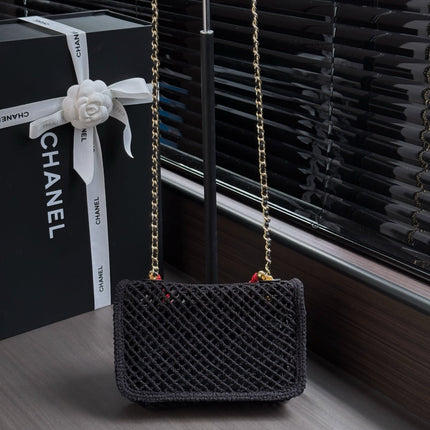 CHANEL 26S SMALL FLAP BAG 21 IN BLACK MESH-WOVEN RAFFIA AND CALFSKIN GOLD HARDWARE