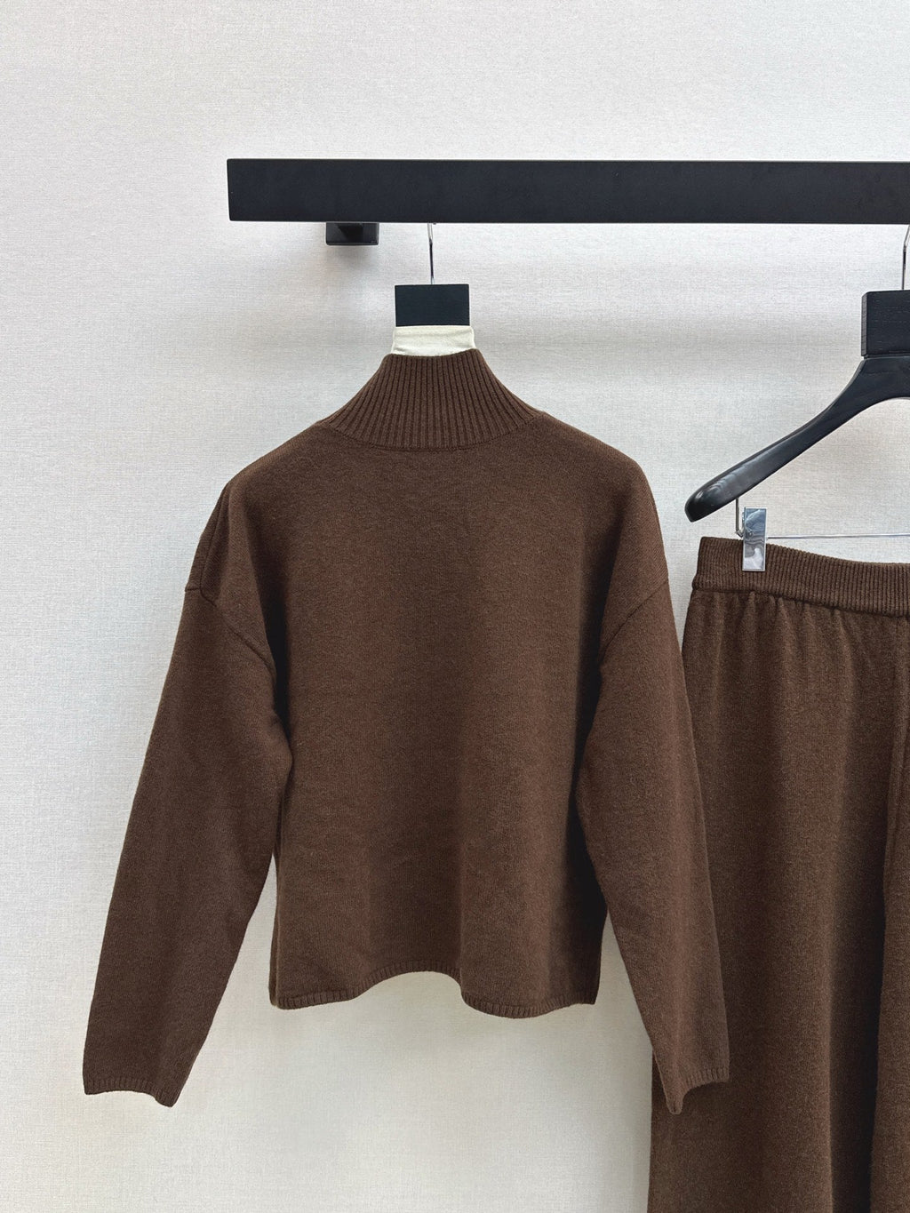 VALENTINO 26S SWEATER AND SKIRT SET STYLE 75