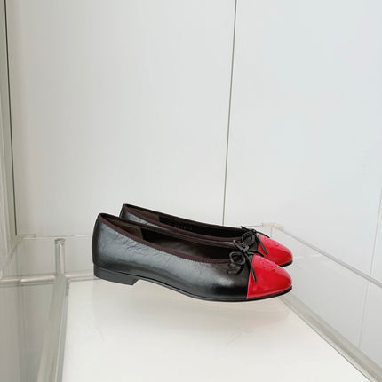 CHANEL 26S BALLET FLATS IN DARK BROWN CALFSKIN WITH RED PATENT TOE CAP & BOW
