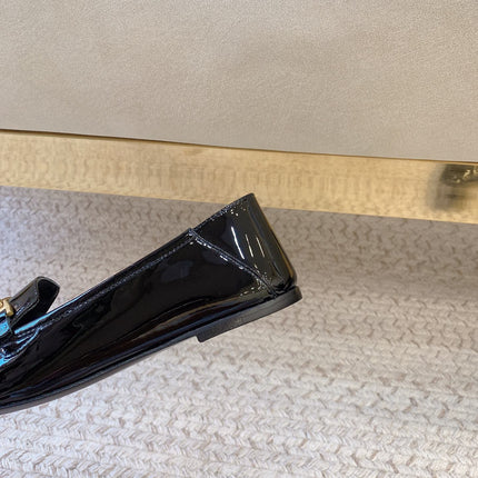 LOAFERS WITH GOLD HARDWARE IN BLACK GLOSSY CALFSKIN