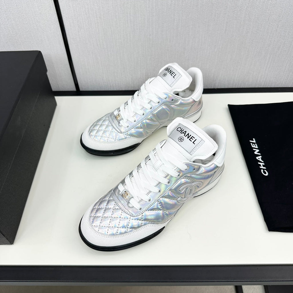 SPORTS SHOES IN GLOSSY SILVER CALFSKIN