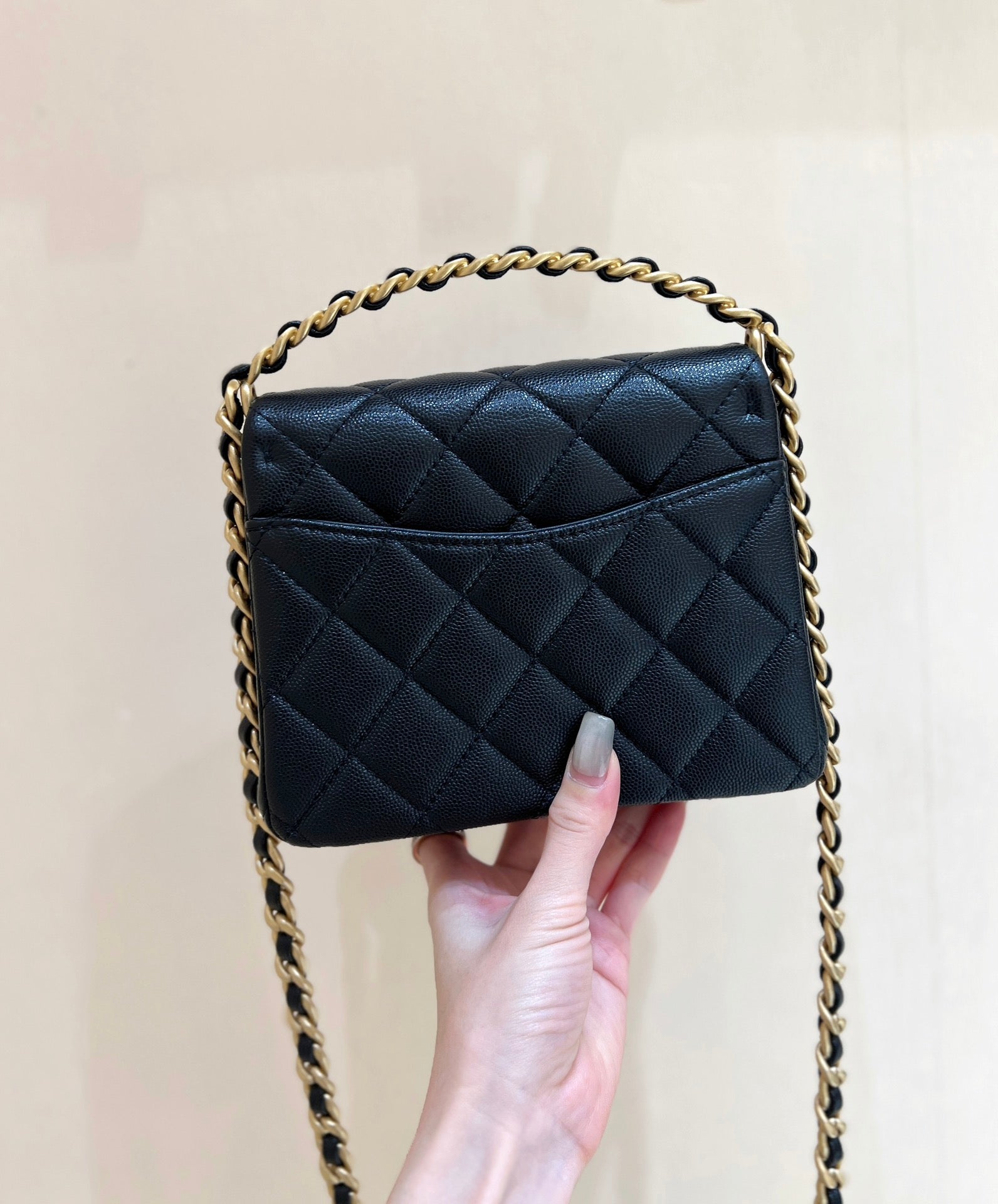 25S CHANEL TOTE CROSSBODY BAG 19 IN BLACK CALFSKIN WITH METAL HANDLE