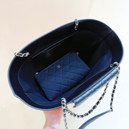 CHANEL 26S TOTE BAG 18 IN BEIGE FABRIC AND BLACK CALFSKIN
