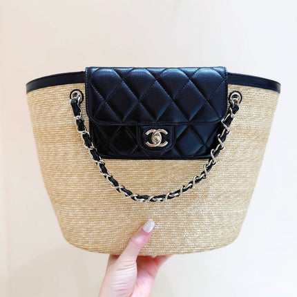 CHANEL 26S TOTE BAG 18 IN BEIGE FABRIC AND BLACK CALFSKIN
