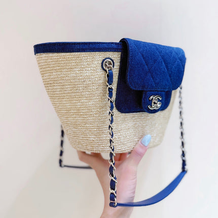 CHANEL 26S TOTE BAG 18 IN BEIGE FABRIC AND BLUE CALFSKIN