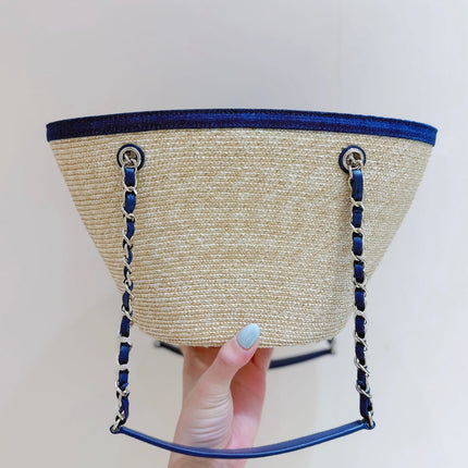 CHANEL 26S TOTE BAG 18 IN BEIGE FABRIC AND BLUE CALFSKIN