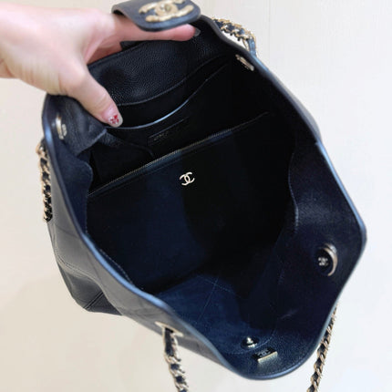 CHANEL 26S TOTE BAG 26 IN BLACK CALFSKIN GRAINED