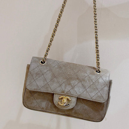 CHANEL 26S SHOULDER BAG 13 IN TAUPE SUDE DIAMOND QUILTED