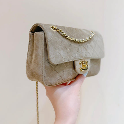 CHANEL 26S SHOULDER BAG 13 IN TAUPE SUDE DIAMOND QUILTED