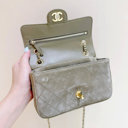 CHANEL 26S SHOULDER BAG 13 IN TAUPE SUDE DIAMOND QUILTED