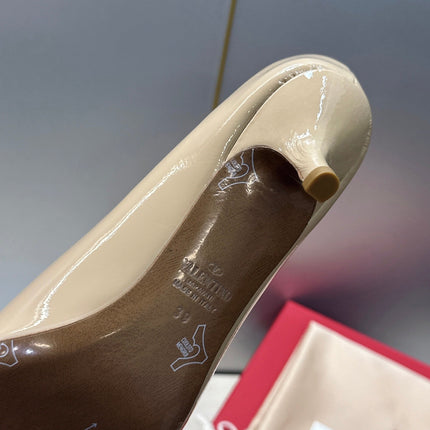 VALENTINO 26S HIGH HEELS 40 MM IN BEIGE PATENT CALFSKIN