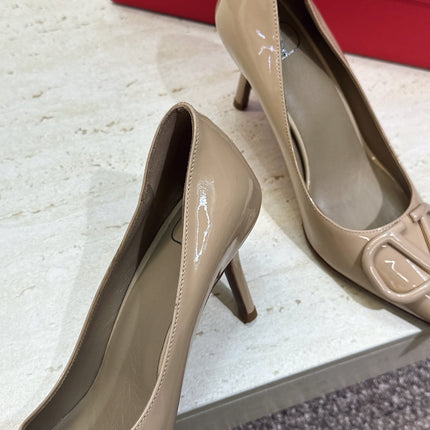 VALENTINO 26S HIGH HEELS 80 MM IN BEIGE PATENT CALFSKIN