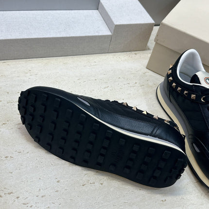 VALENTINO 26S ROCKRUNNER SNEAKERS IN BLACK CALFSKIN AND FABRIC