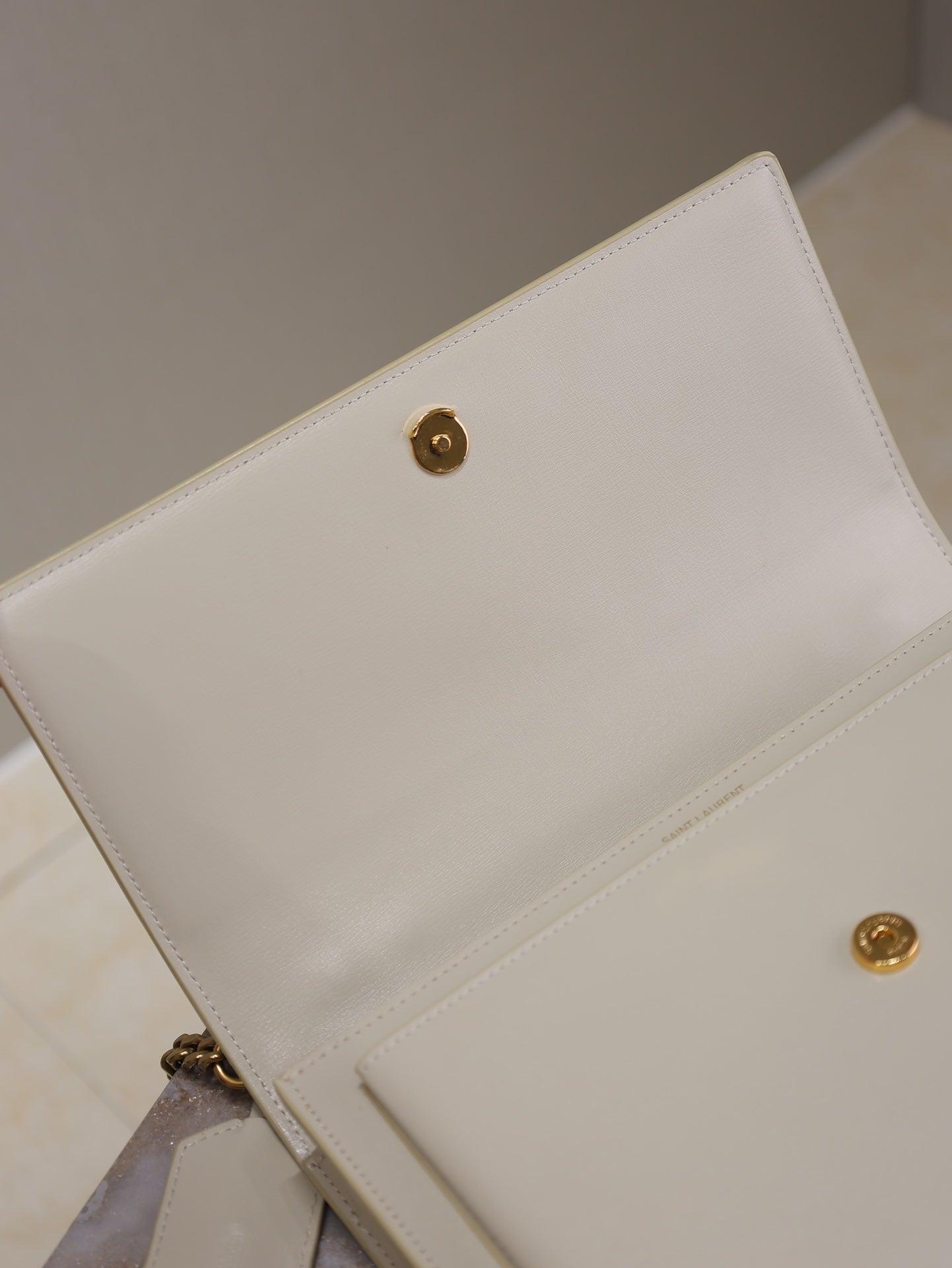YSL 25S SUNSET MM 25 IN IVORY CALFSKIN GOLD HARDWARE