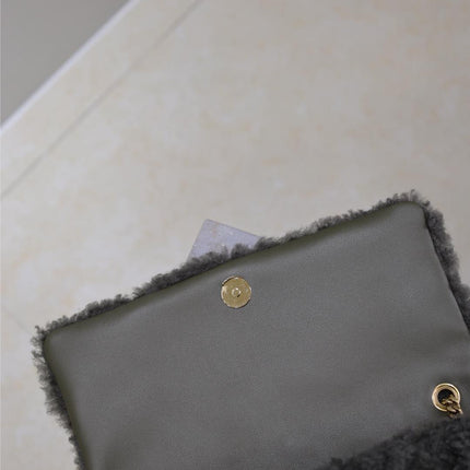 JAMIE BAG 25 IN DARK GRAY LAMB WOOL