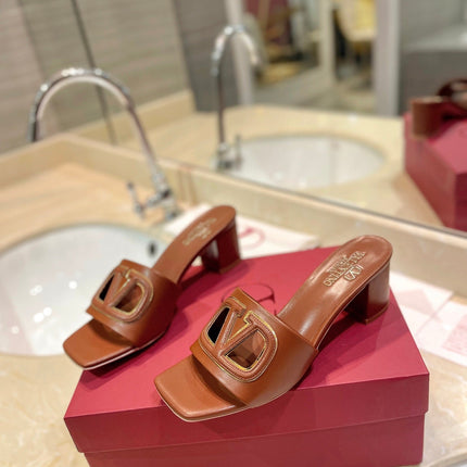 VALENTINO 26S BLOCK-HEEL SANDALS 65 MM IN BROWN CALFSKIN WITH LOGO