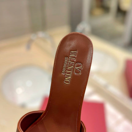VALENTINO 26S BLOCK-HEEL SANDALS 65 MM IN BROWN CALFSKIN WITH LOGO