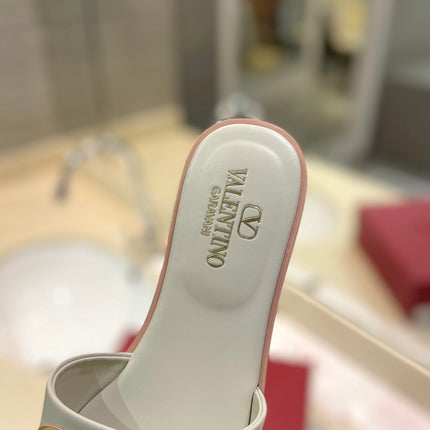 VALENTINO 26S SLIDES IN OFF WHITE CALFSKIN WITH LOGO