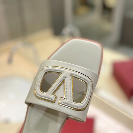 VALENTINO 26S SLIDES IN OFF WHITE CALFSKIN WITH LOGO