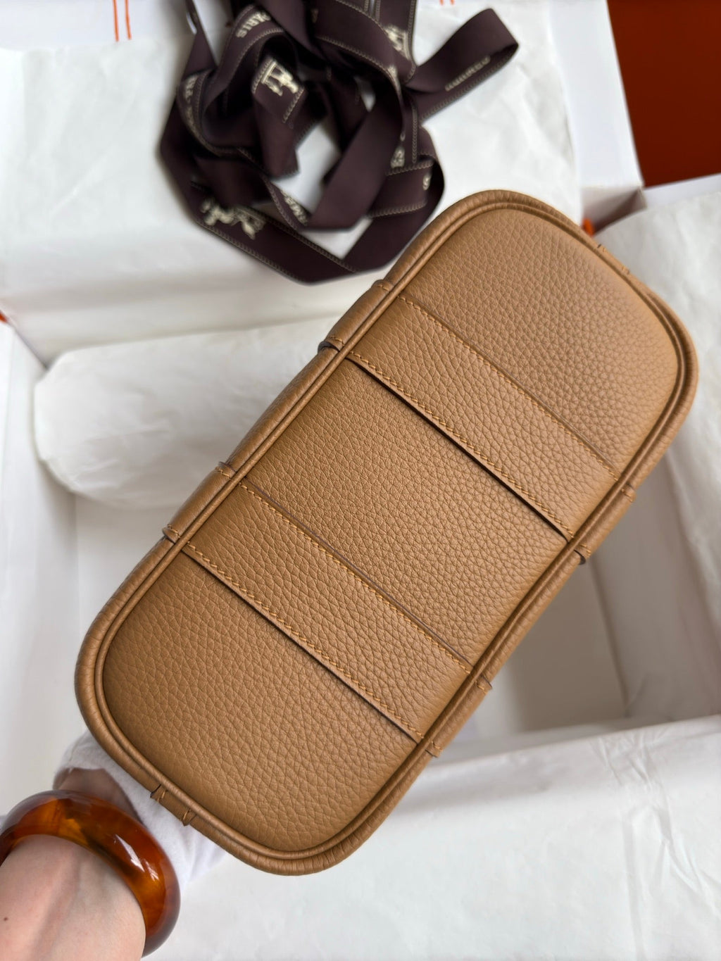 HM 25S GARDEN PARTY 23 CM IN CARAMEL BROWN TOGO