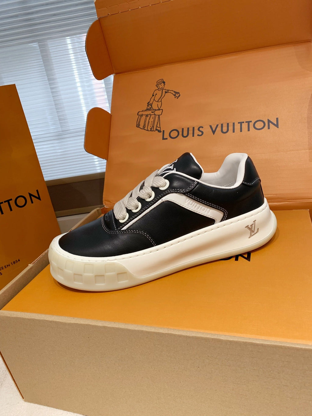LV 26S TILTED SNEAKERS IN BLACK CALFSKIN
