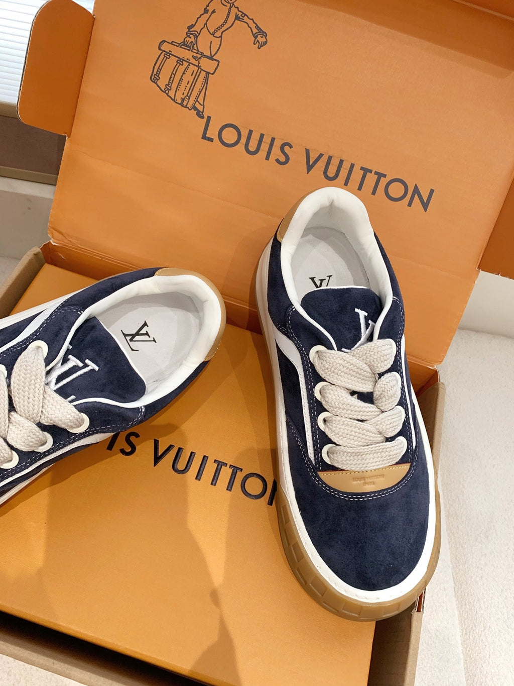 LV 26S TILTED SNEAKERS IN DARK BLUE SUEDE