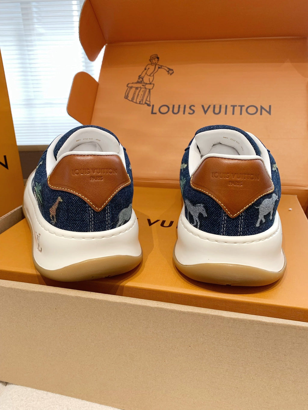 LV 26S TILTED SNEAKERS IN NAVY BLUE DENIM SAFARI PRINT