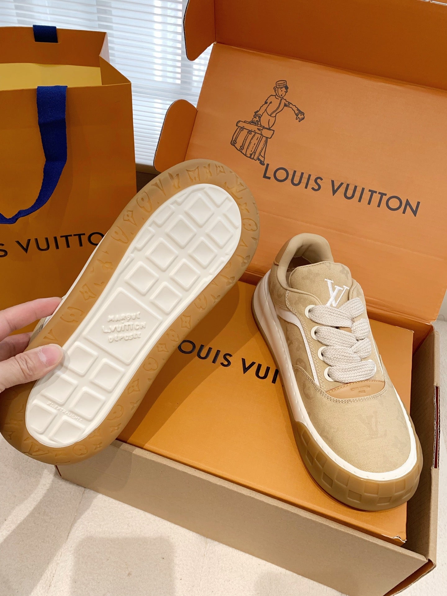 LV 26S TILTED SNEAKERS IN LIGHT BROWN MONOGRAM CANVAS