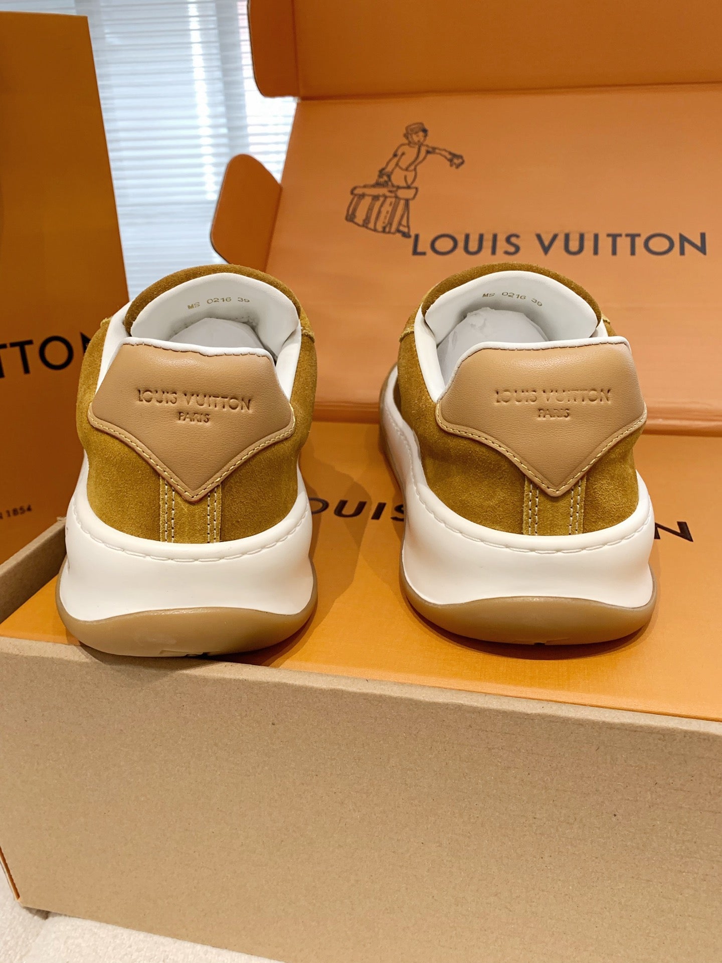 LV 26S TILTED SNEAKERS IN COGNAC BROWN SUEDE