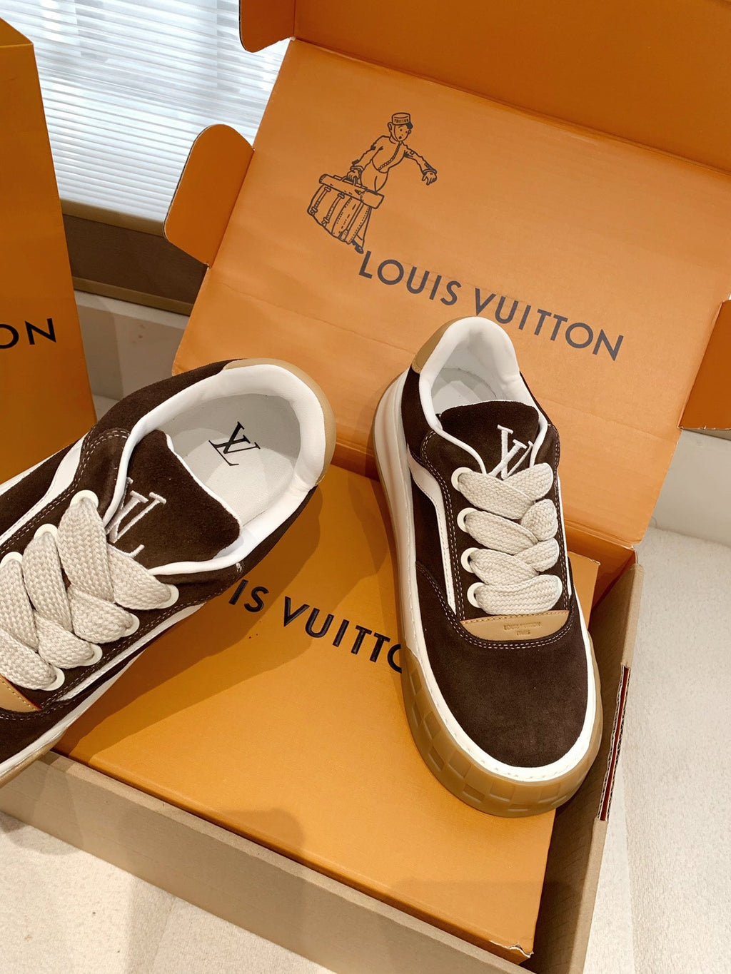 LV 26S TILTED SNEAKERS IN DARK BROWN SUEDE