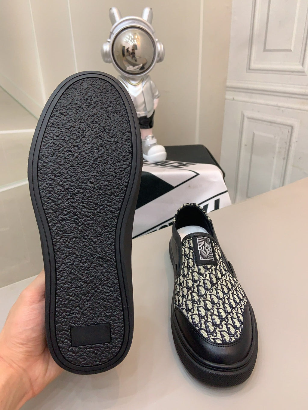 CD B23 SLIP ON BLACK CALFSKIN AND BEIGE FABRIC