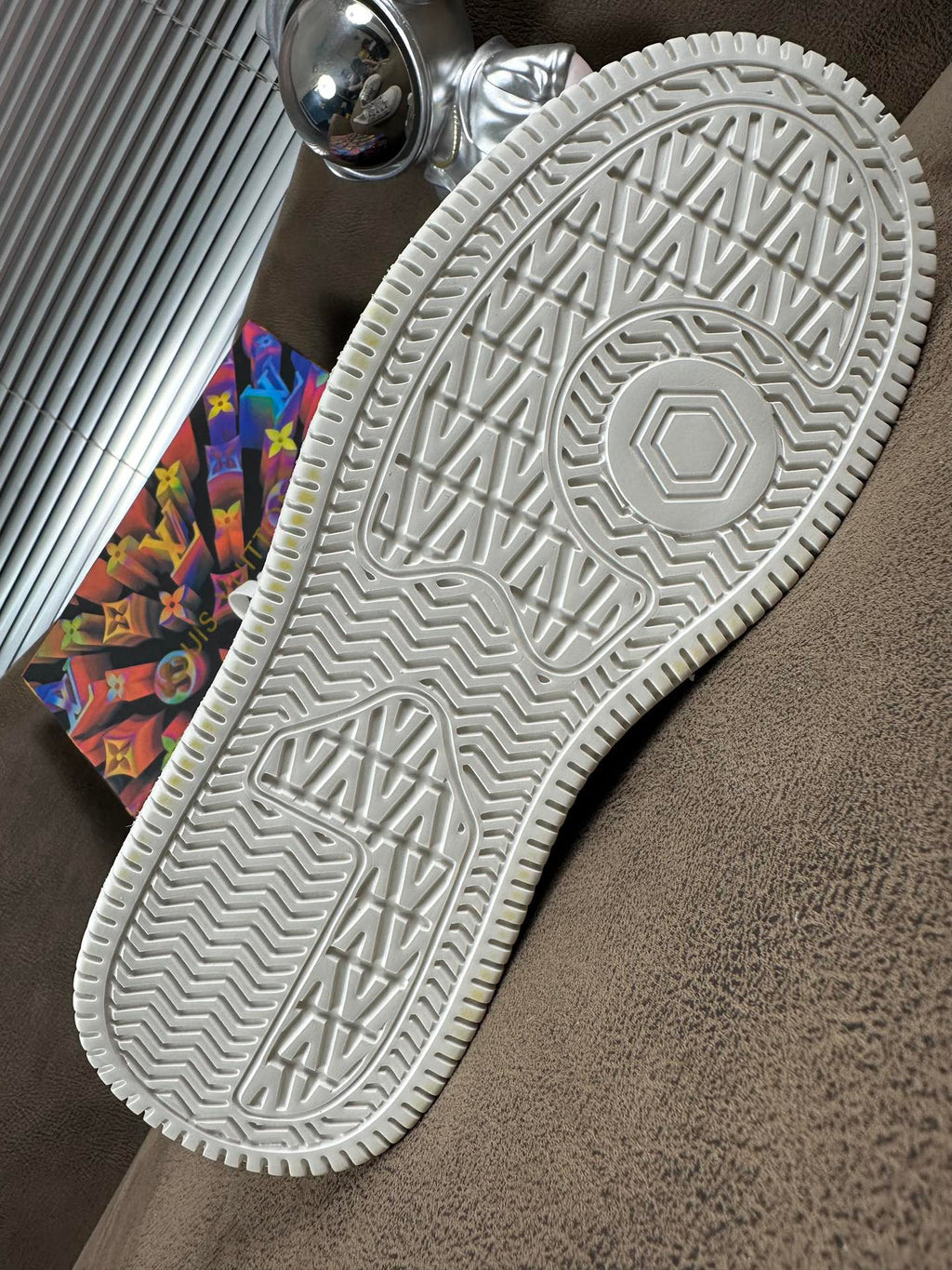 LV TRAINER SHOES IN WHITE MIX BLACK CALFSKIN