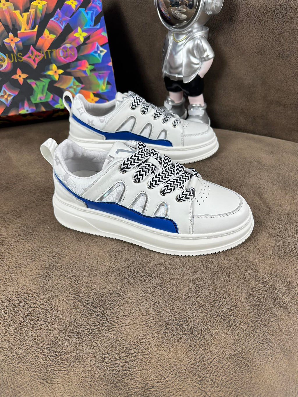 LV TRAINER SHOES IN WHITE MIX BLUE CALFSKIN