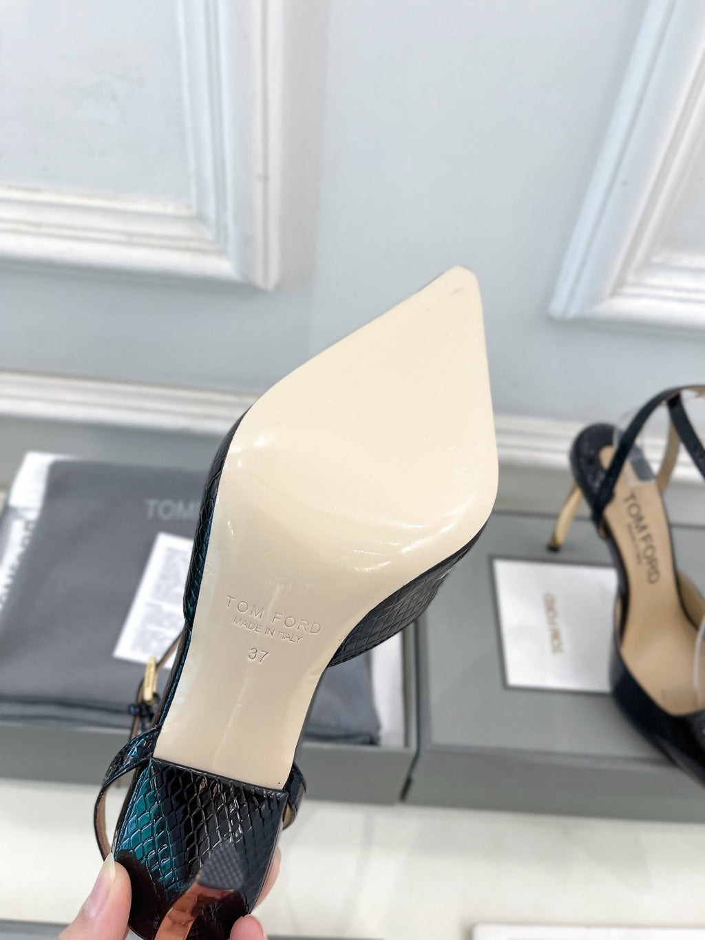 HIGH SLINGBACKS 10 CM IN BLACK SNAKE-PATTERN CALFSKIN