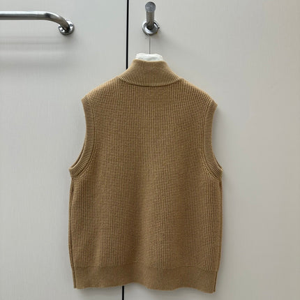 LORO PIANA 26S HIGH-NECK BUTTONED KNIT VEST 912