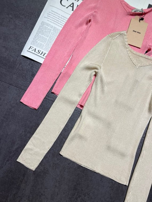 MIUMIU KNIT SWEATER STYLE 543