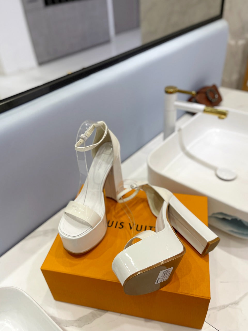 LV 26S HIGH HEEL SANDALS 145 MM IN CREAM WHITE CALFSKIN