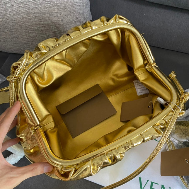 Classic Pouch Gold