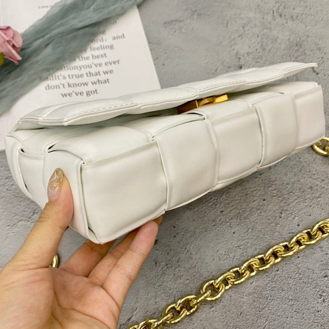 Chain Cass Bag White